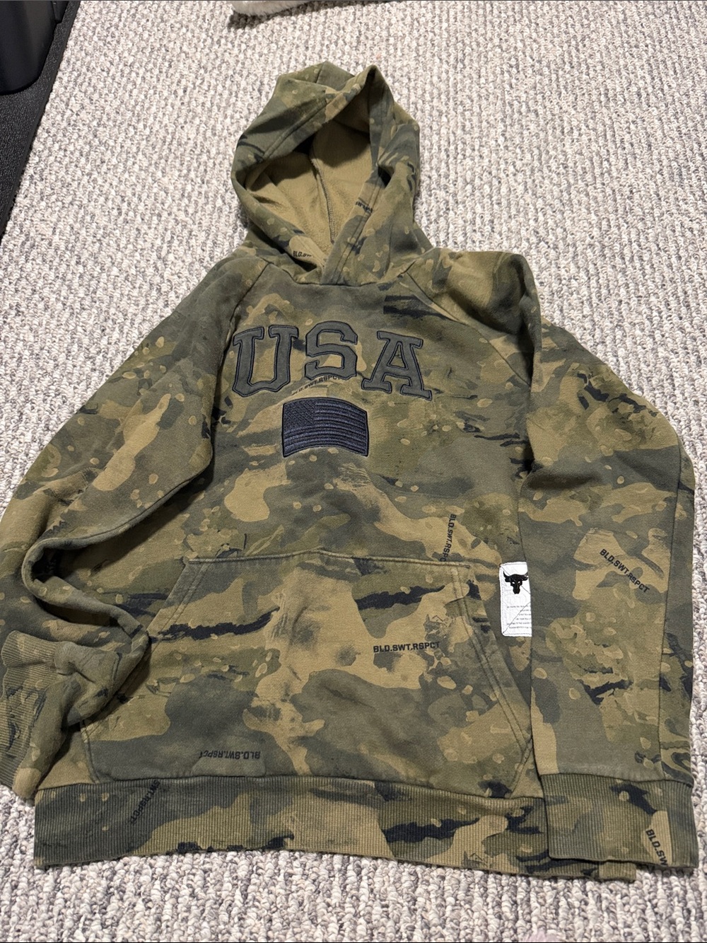 Under Armour Kids Camo Hooded Pullover in Olive and Black